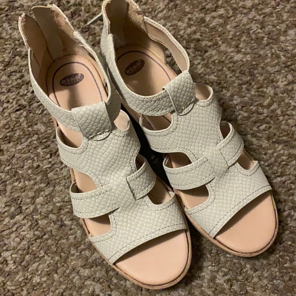 Dr Scholl’s wedge sandals - Picture 2 of 8